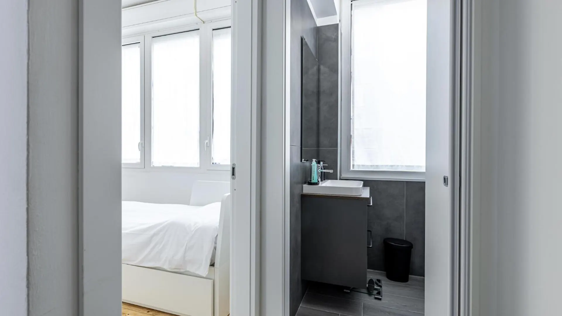 Kiki Apartment Milan 0*,  Italy